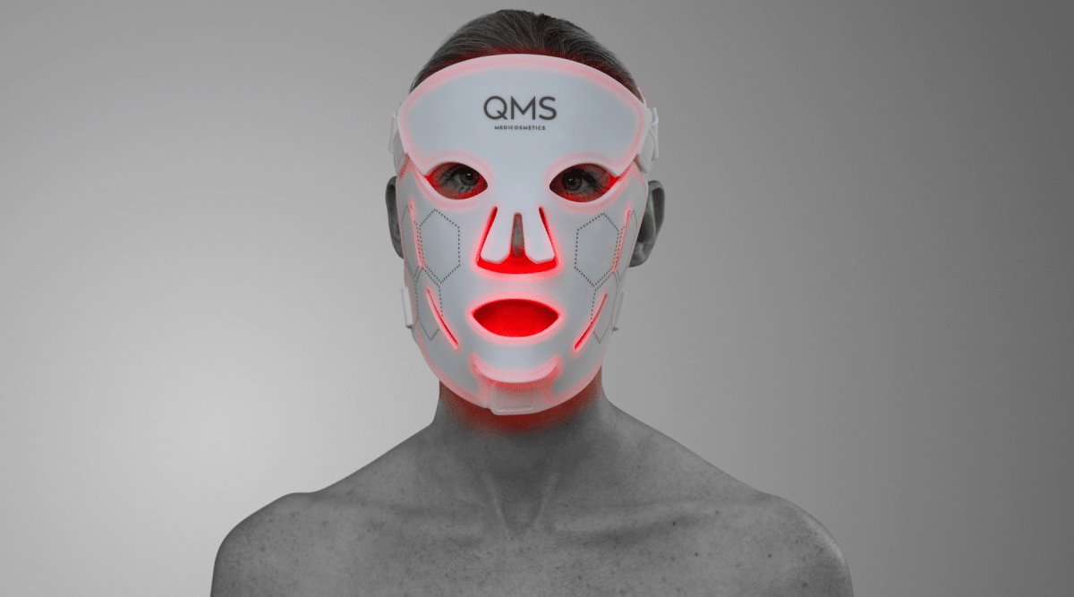 How the LED Mask Amplifies COLLAgen3D™ Results